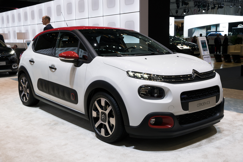 O Citroën C3 2023 possui um visual externo totalmente diferenciado, porém estiloso.